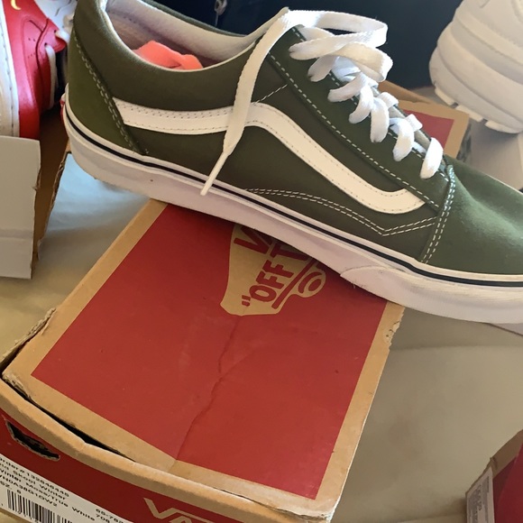 Sneakers - Picture 8 of 8